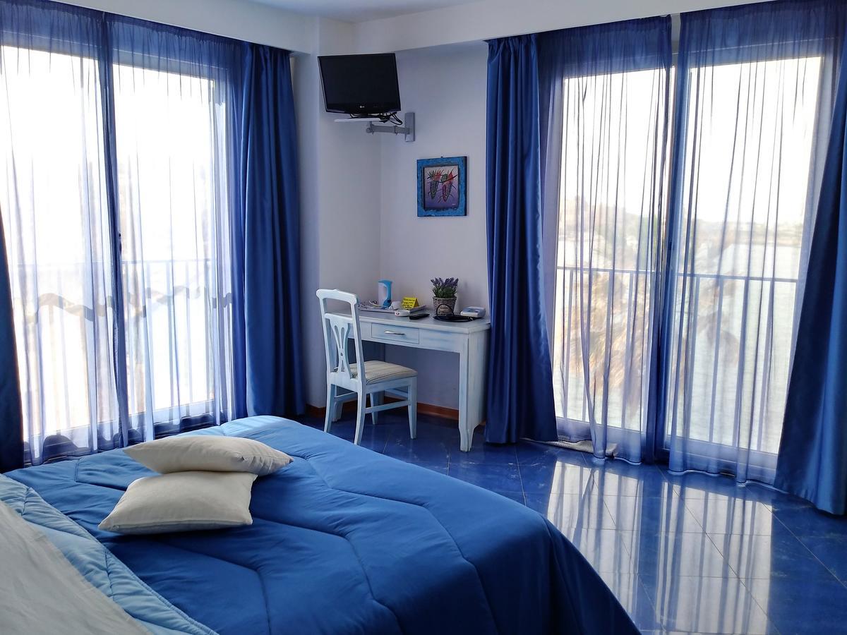 Blue Moon Hotel 판텔레리아 외부 사진
