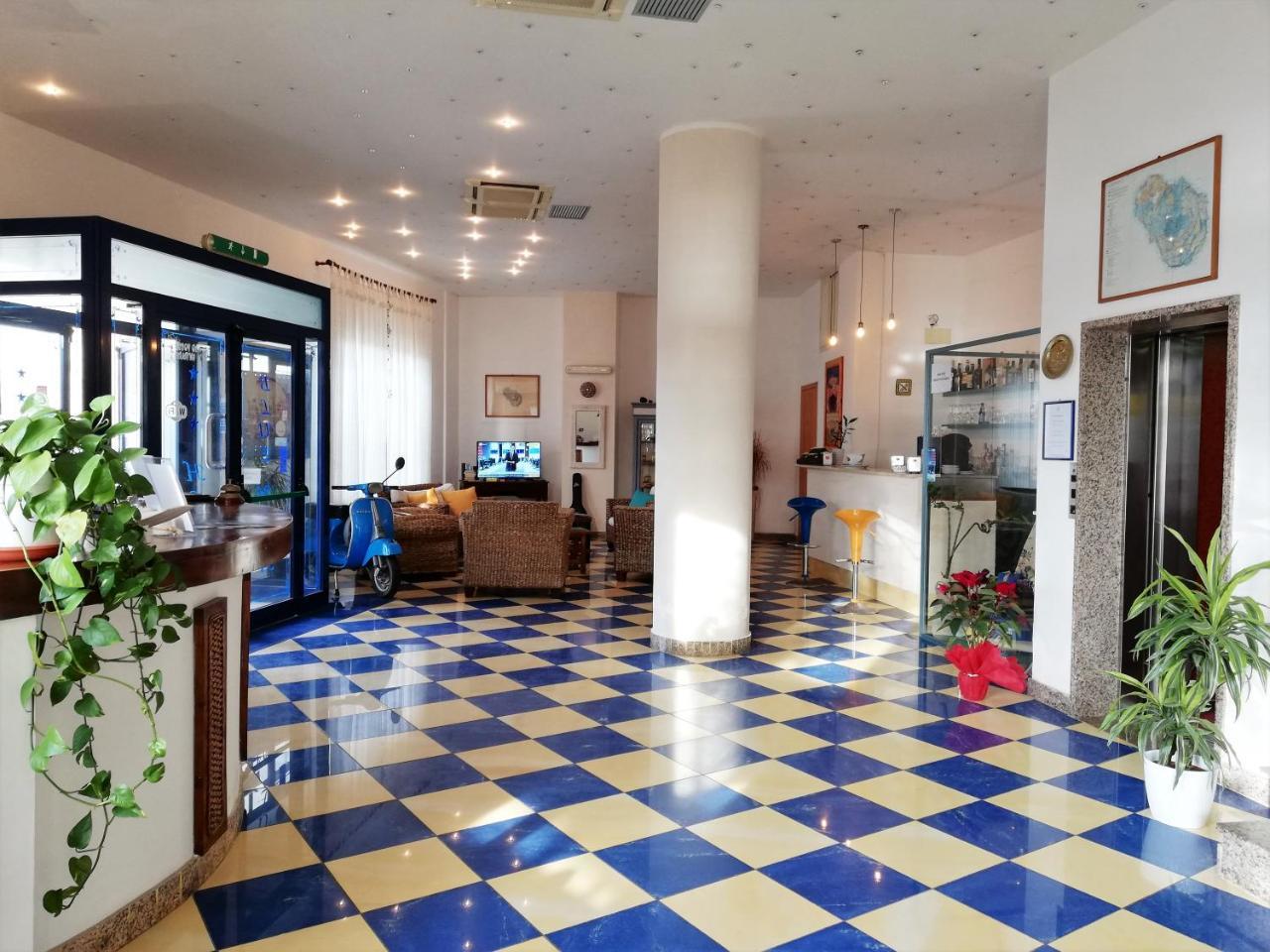 Blue Moon Hotel 판텔레리아 외부 사진