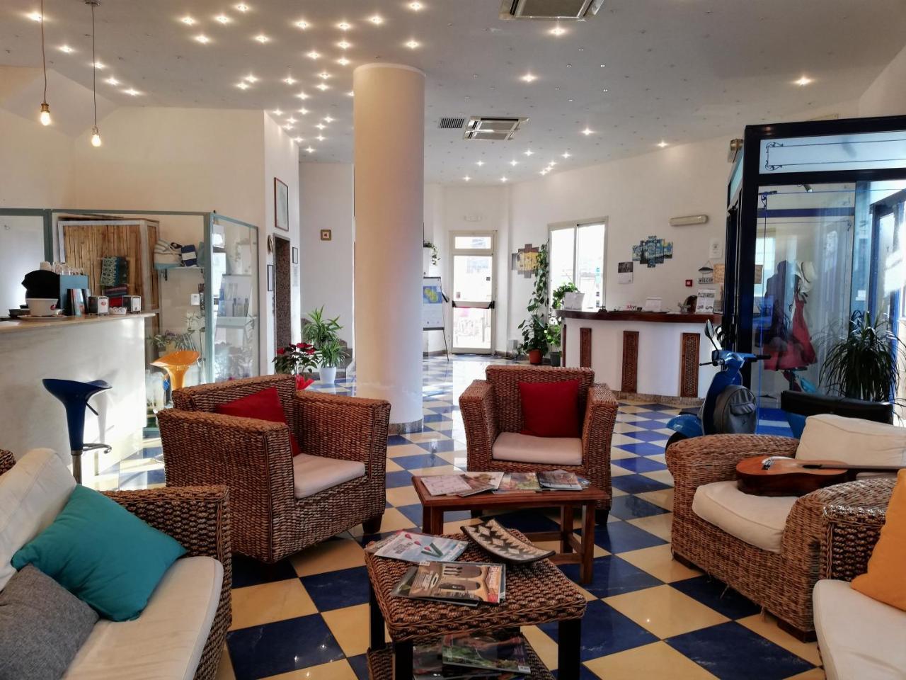 Blue Moon Hotel 판텔레리아 외부 사진